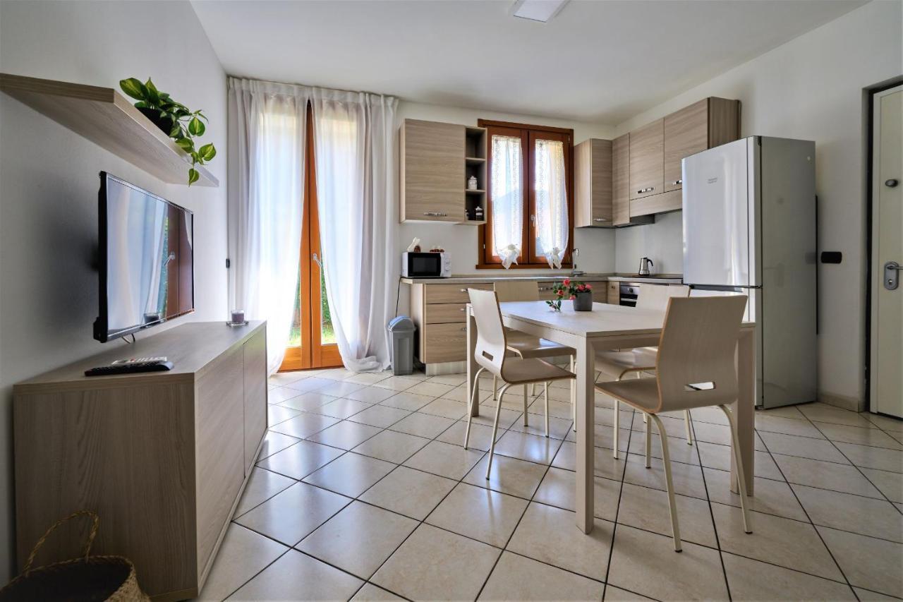 戈尔贡佐拉La Casa Dei Tigli - Bilocale Con Taverna E Giardino公寓 外观 照片